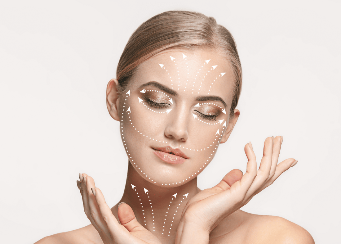 Frau mit grafischen Linien im Gesicht – Visualisierung ästhetischer Gesichtsbehandlungen